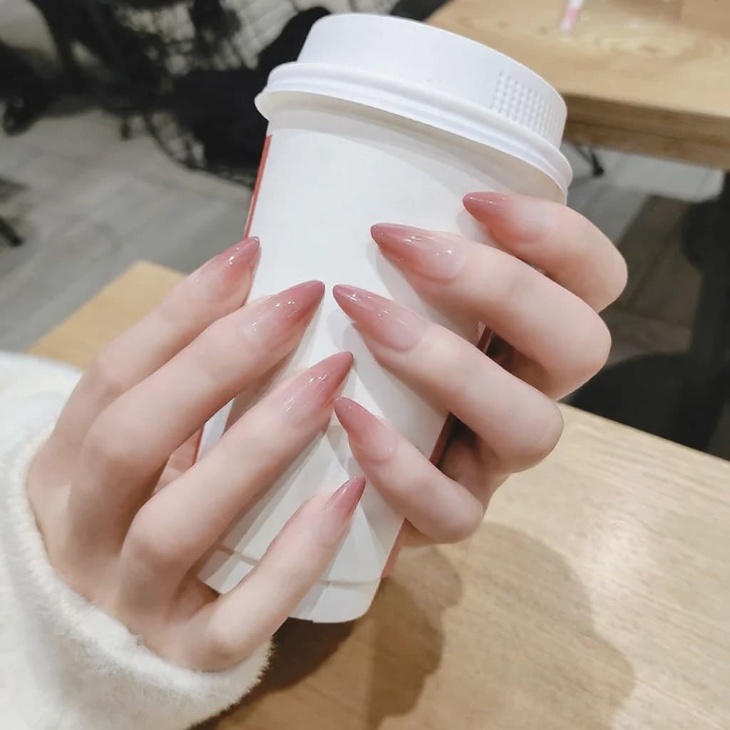 롱 그라데이션 스타 패턴 붙이는 네일 팁