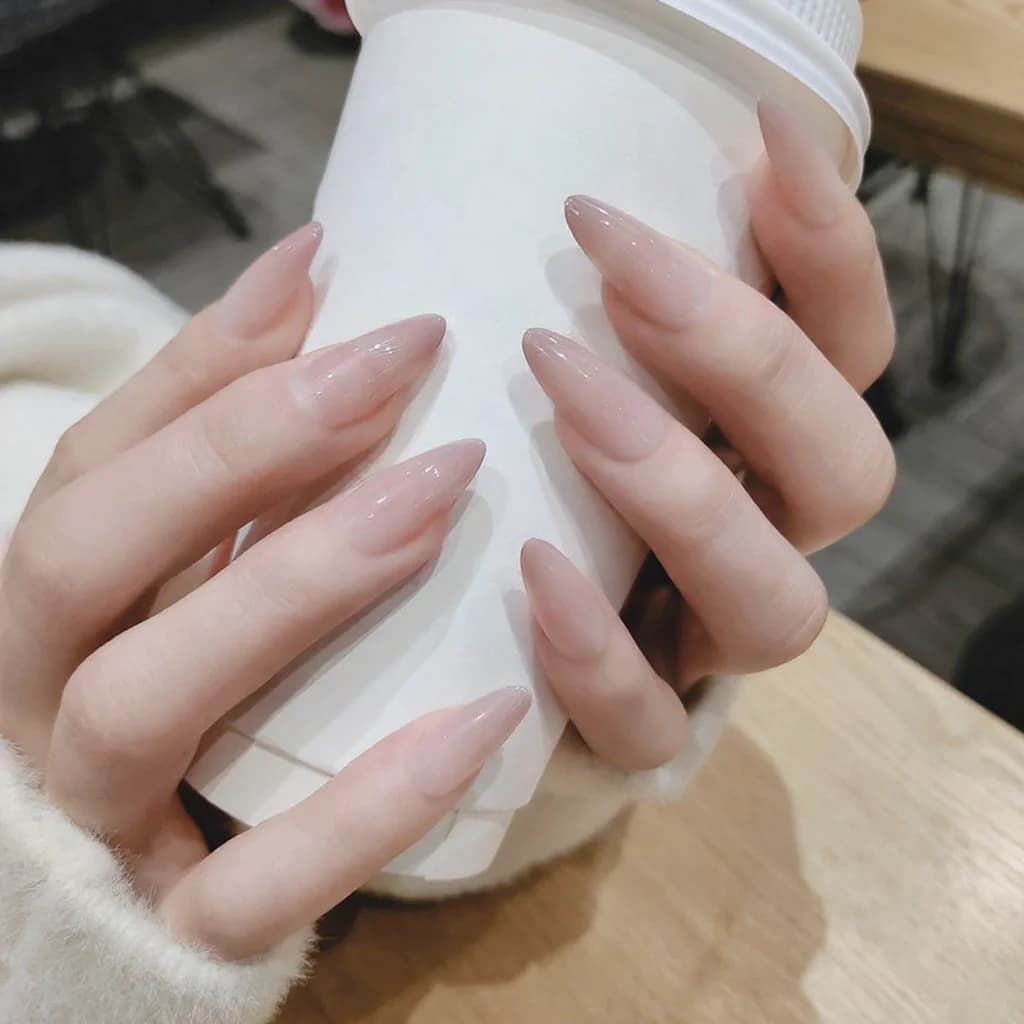 롱 그라데이션 스타 패턴 붙이는 네일 팁