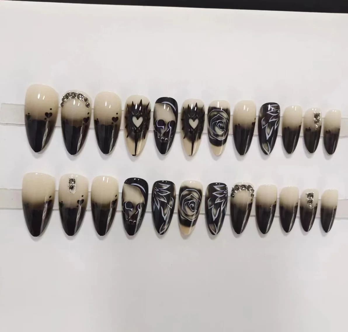 할로윈 스컬 롱 포인티드 고딕 스타일 네일 팁