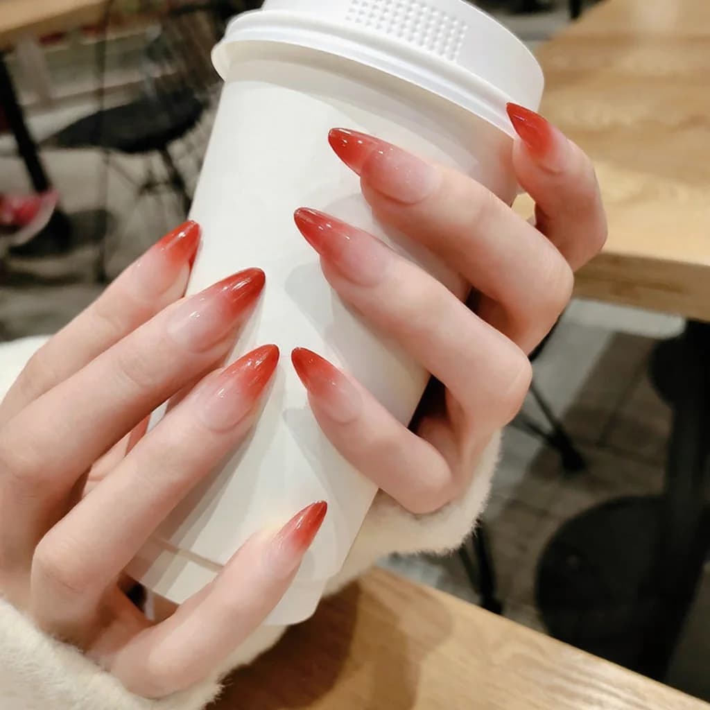 롱 그라데이션 스타 패턴 붙이는 네일 팁