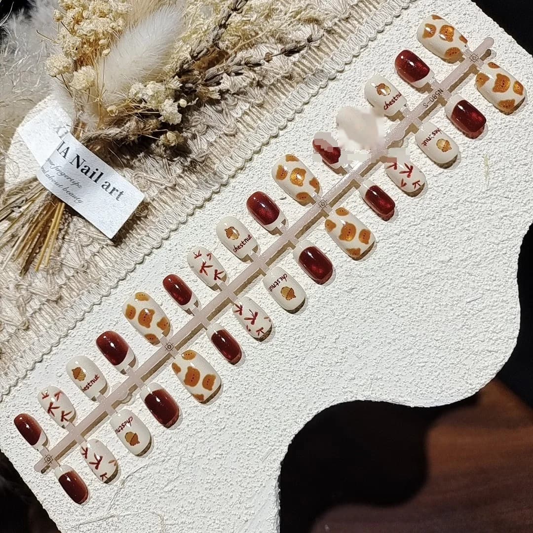 밤색 곰돌이 캣아이 붙이는 네일, 쇼트 발레리나 쉐입 글리터