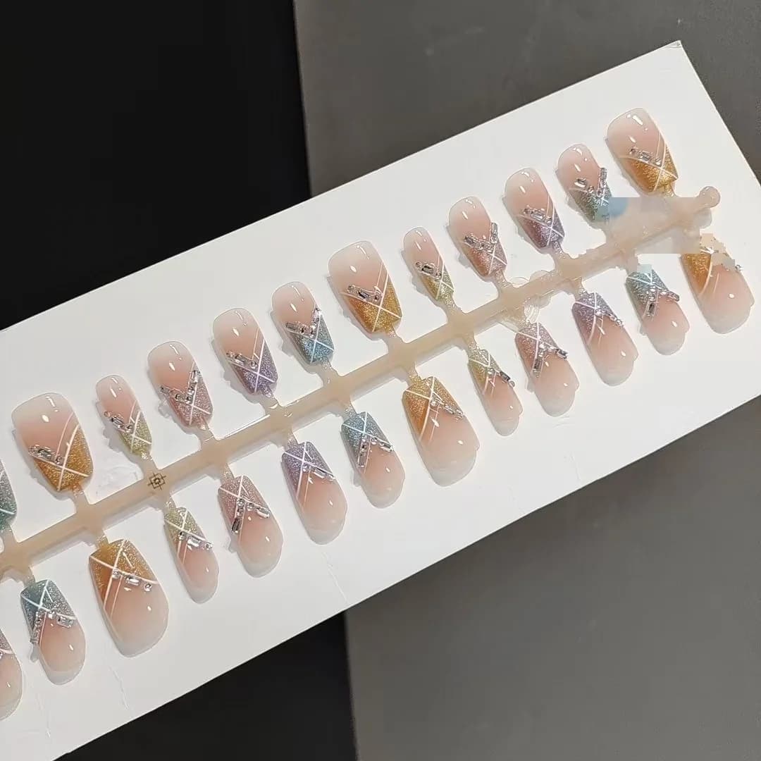 캔디 파티 레인보우 캣아이 라인석 숏 스퀘어 부착식 네일
