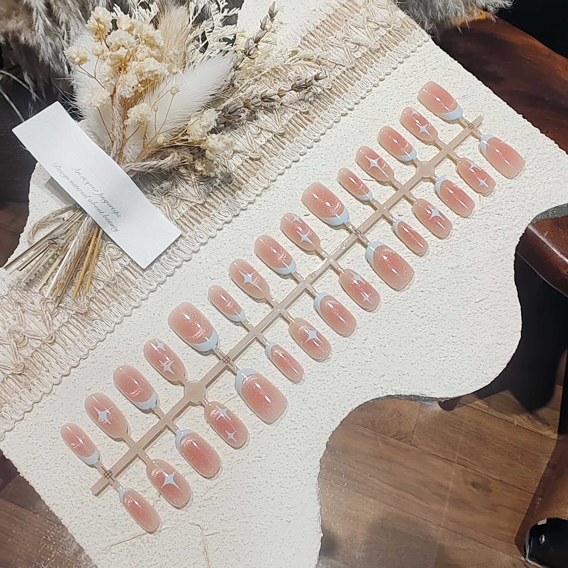 쇼트 오벌 핑크 별빛 캣아이 붙이는 네일